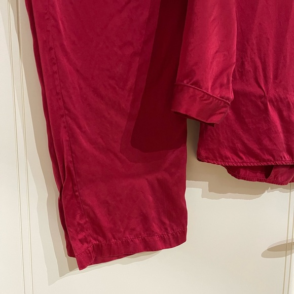 Neiman Marcus Two Piece Silk Pajama Set in Red - Picture 7 of 13